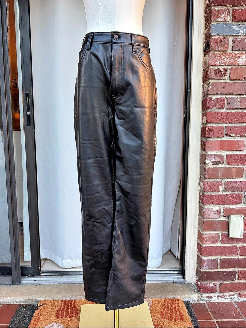 Abercrombie & Fitch 90’s Straight Ultra High Rise Faux Leather Pants